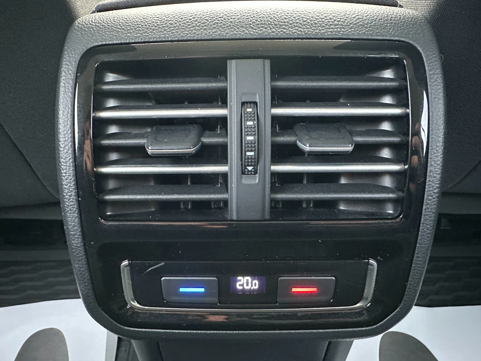 VW Passat, снимка 10 - Автомобили и джипове - 53923346