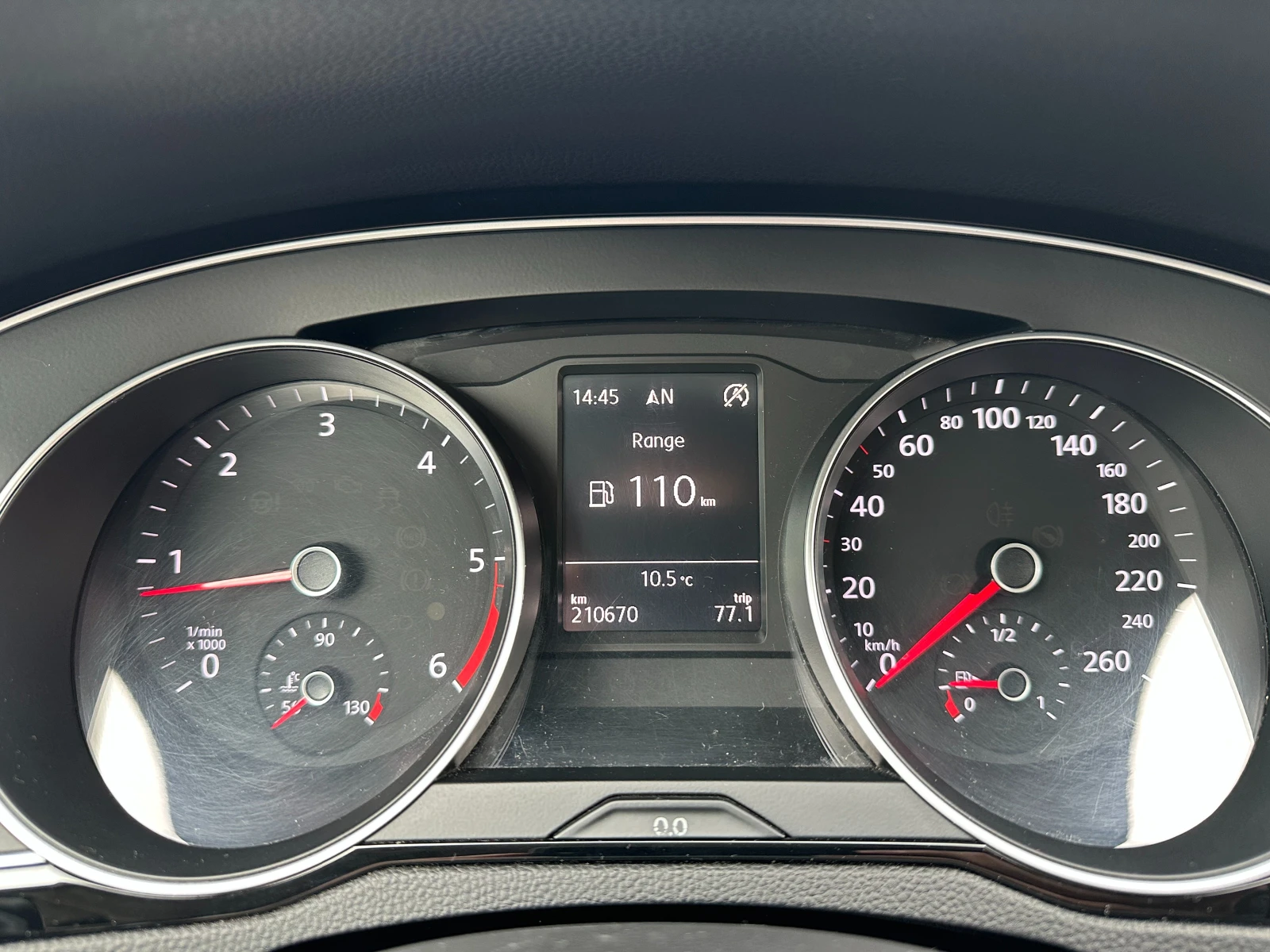 VW Passat, снимка 14 - Автомобили и джипове - 53923346