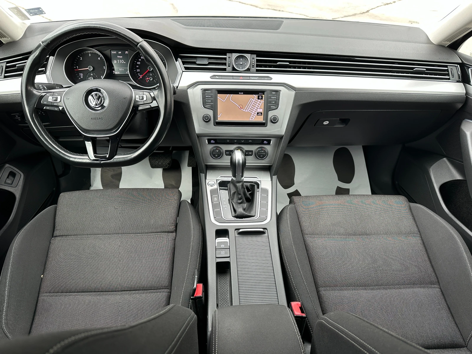 VW Passat, снимка 11 - Автомобили и джипове - 53923346