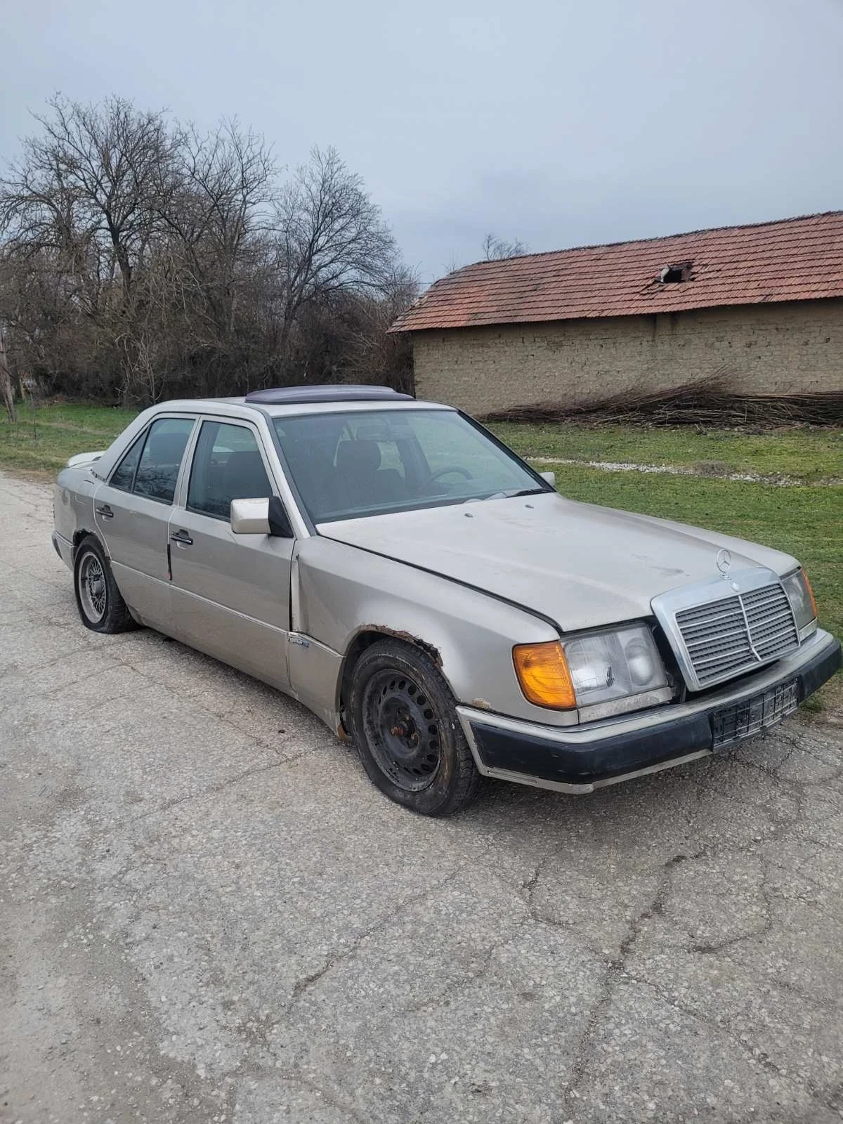 Mercedes-Benz 124 2.0 дизел на ЧАСТИ, снимка 3 - Автомобили и джипове - 53950890