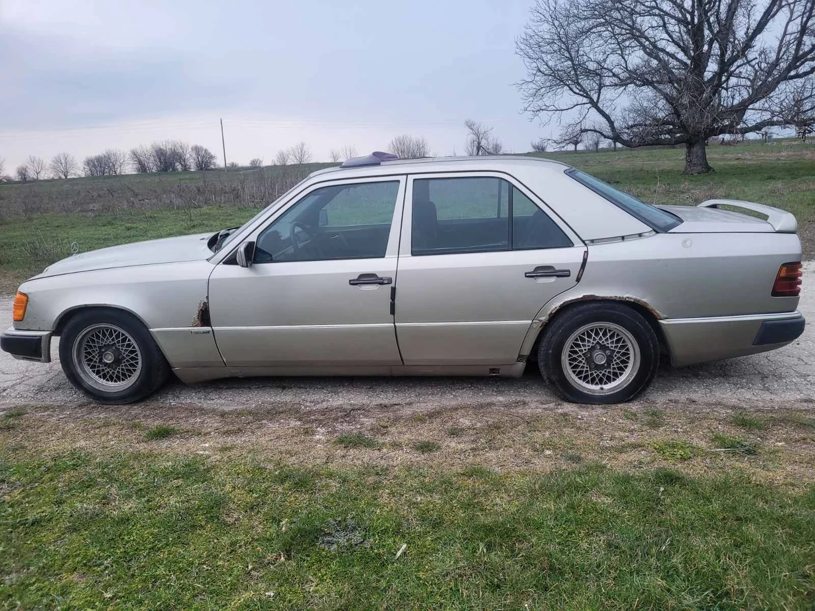 Mercedes-Benz 124 2.0 дизел на ЧАСТИ | Auto.bg — изображение 1