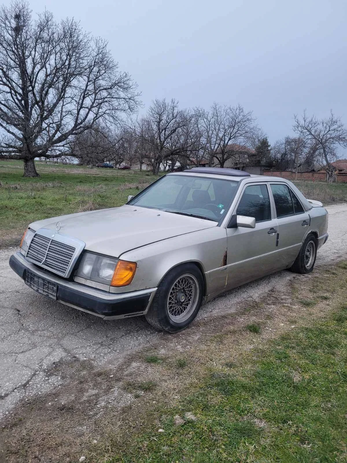 Mercedes-Benz 124 2.0 дизел на ЧАСТИ, снимка 2 - Автомобили и джипове - 53950890