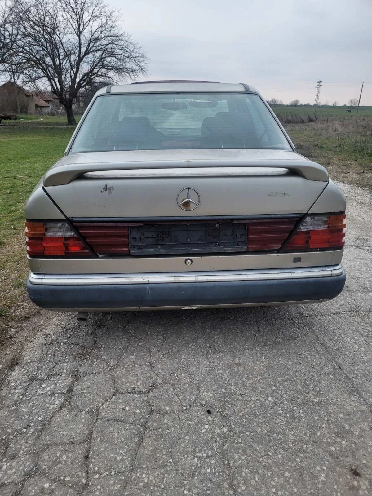 Mercedes-Benz 124 2.0 дизел на ЧАСТИ, снимка 15 - Автомобили и джипове - 53950890