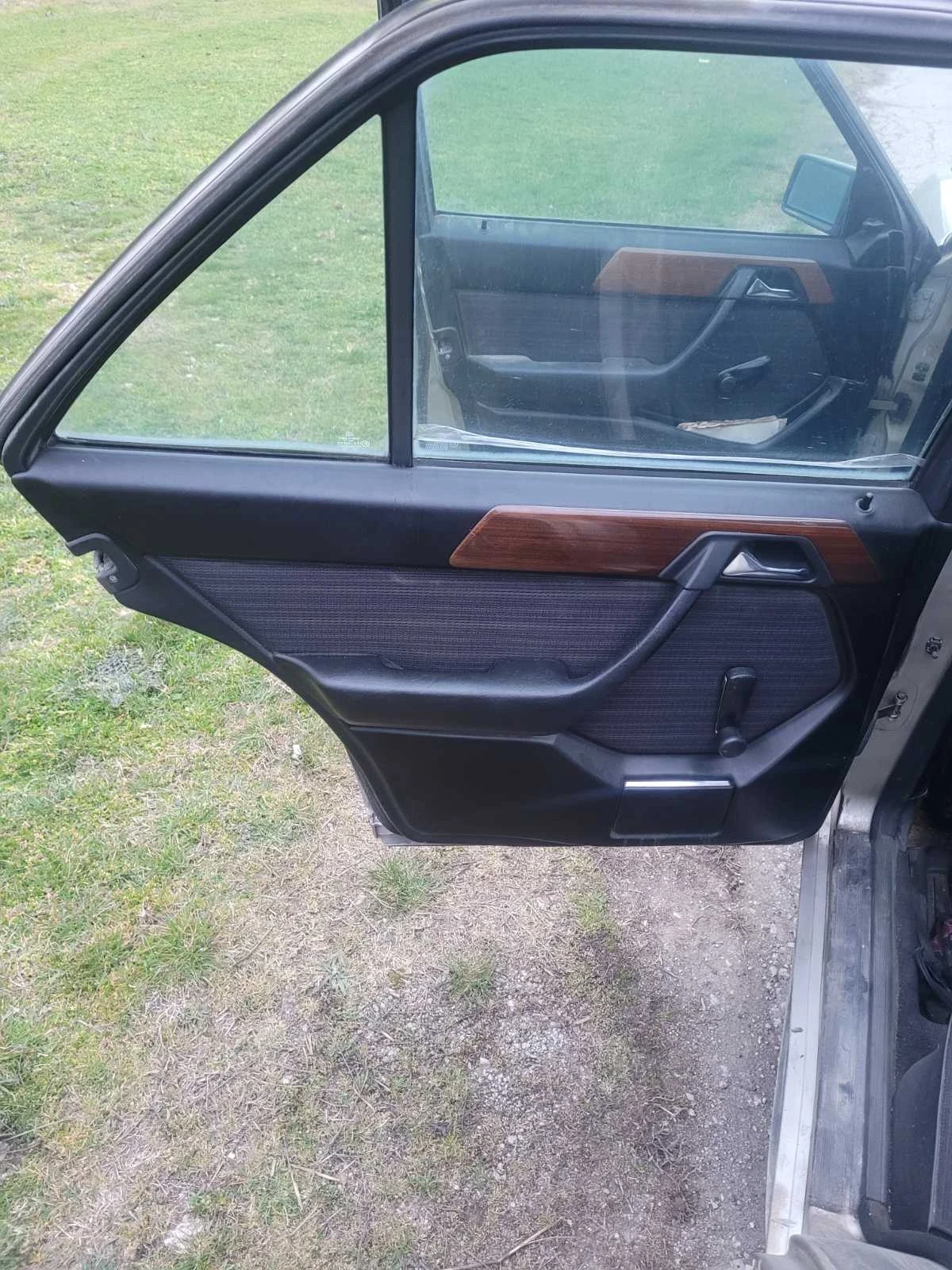 Mercedes-Benz 124 2.0 дизел на ЧАСТИ, снимка 8 - Автомобили и джипове - 53950890