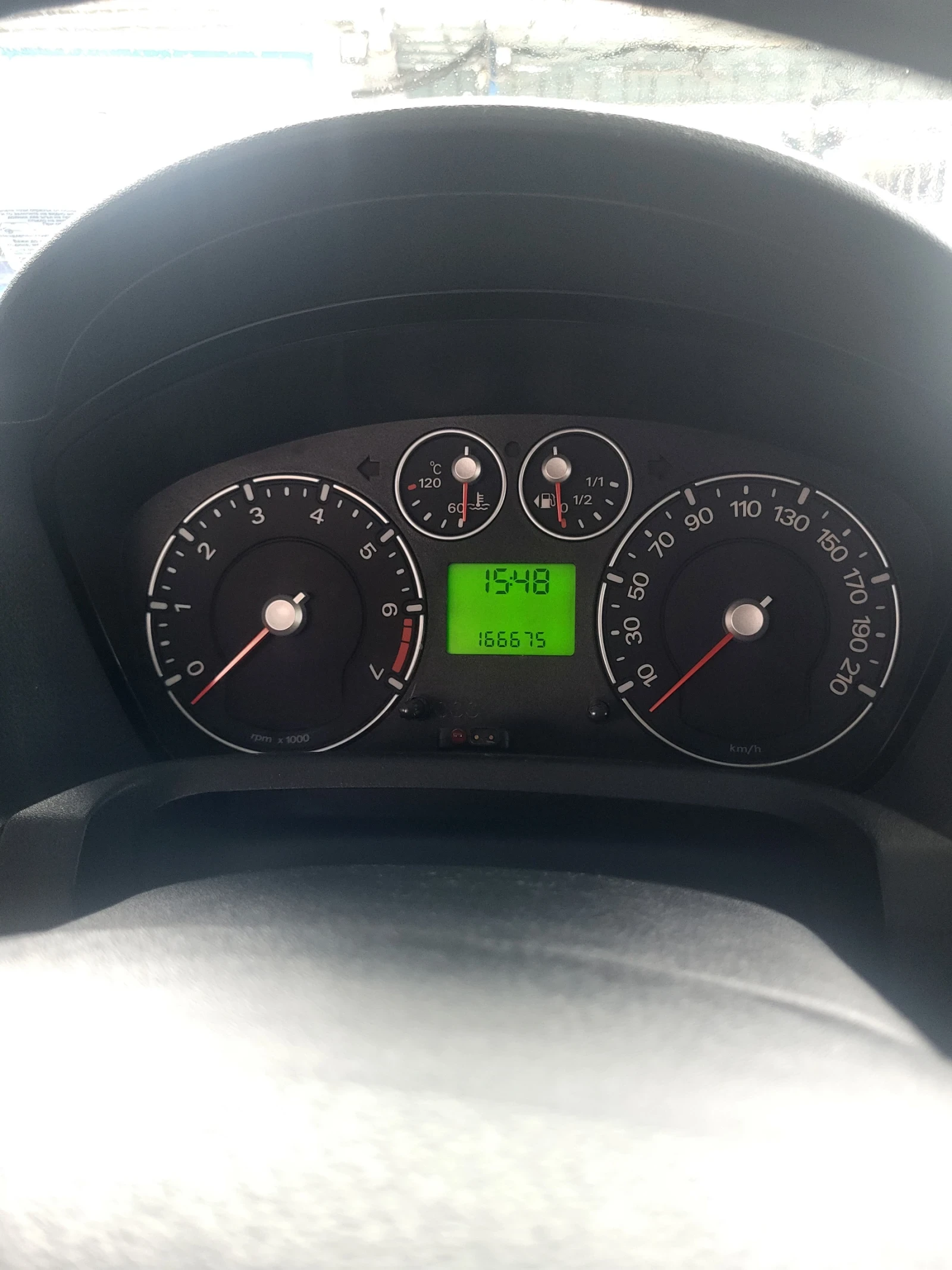 Ford Fiesta 1.3i, снимка 5 - Автомобили и джипове - 54000192