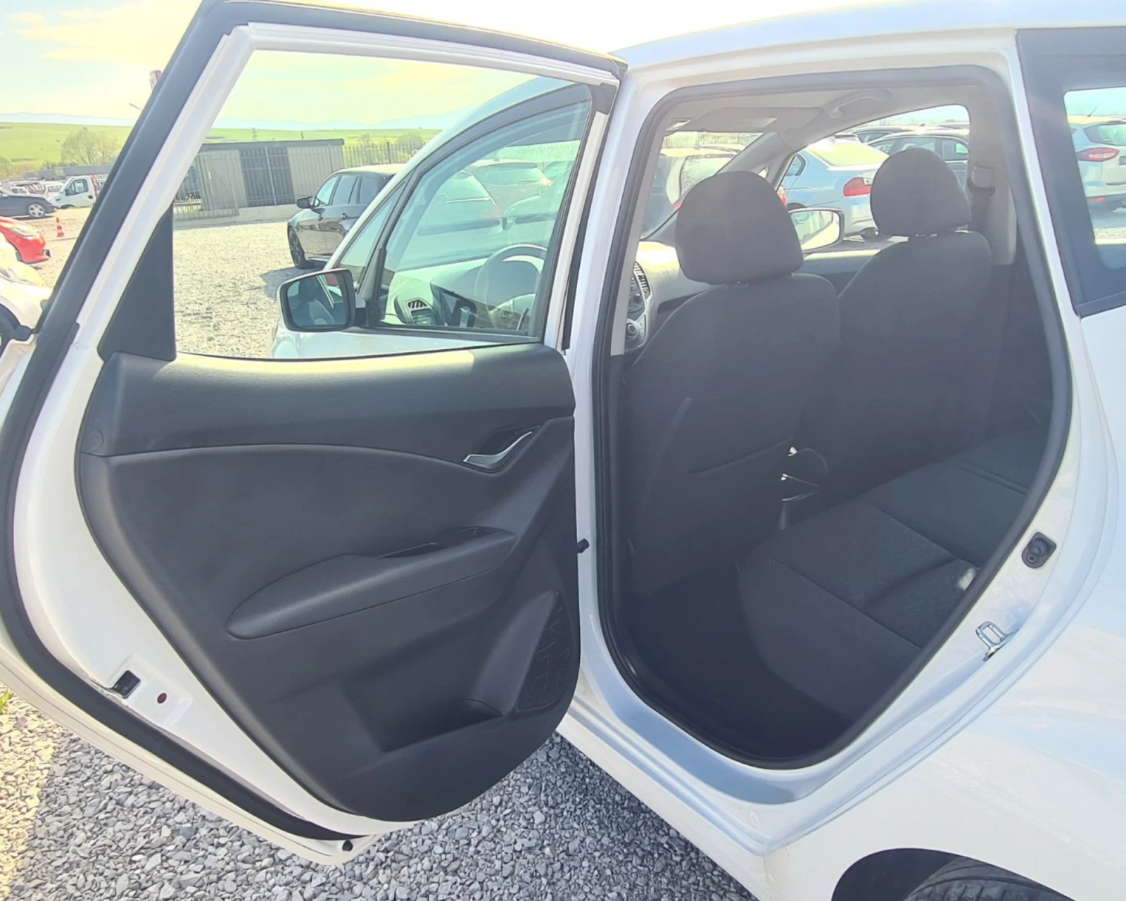 Hyundai Ix20 1.4CRDI-90�.�.�������* �����������* ��������*  | Mobile.bg � ����������� 10