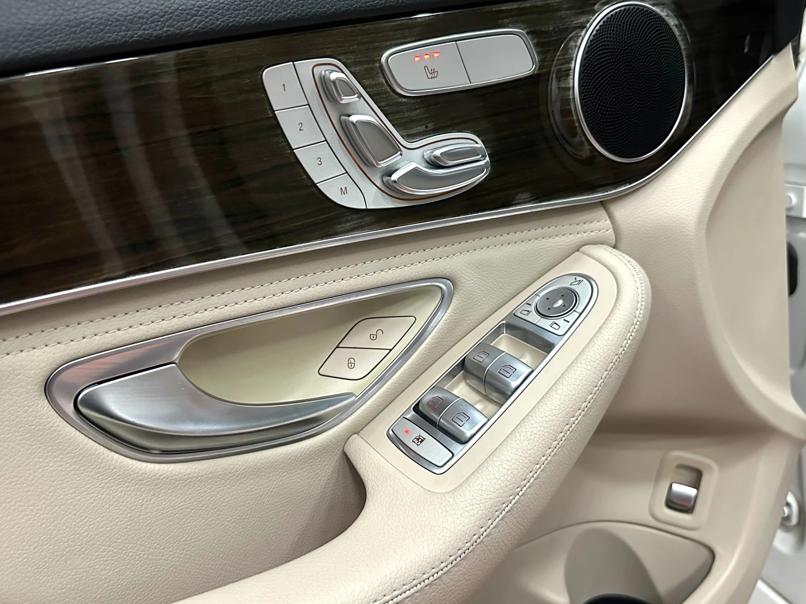 Mercedes-Benz C 300 * 4MATIC* 120 000��* �������* PANO*  | Mobile.bg � ����������� 12