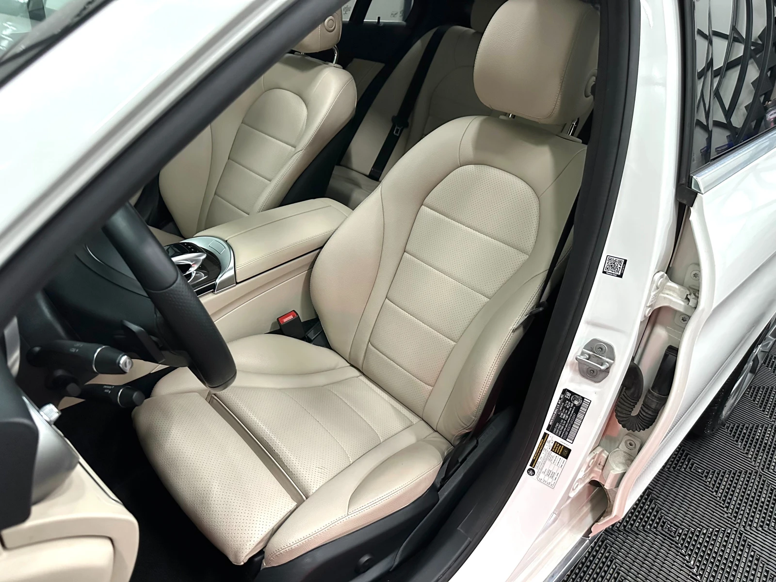 Mercedes-Benz C 300 * 4MATIC* 120 000��* �������* PANO*  | Mobile.bg � ����������� 16
