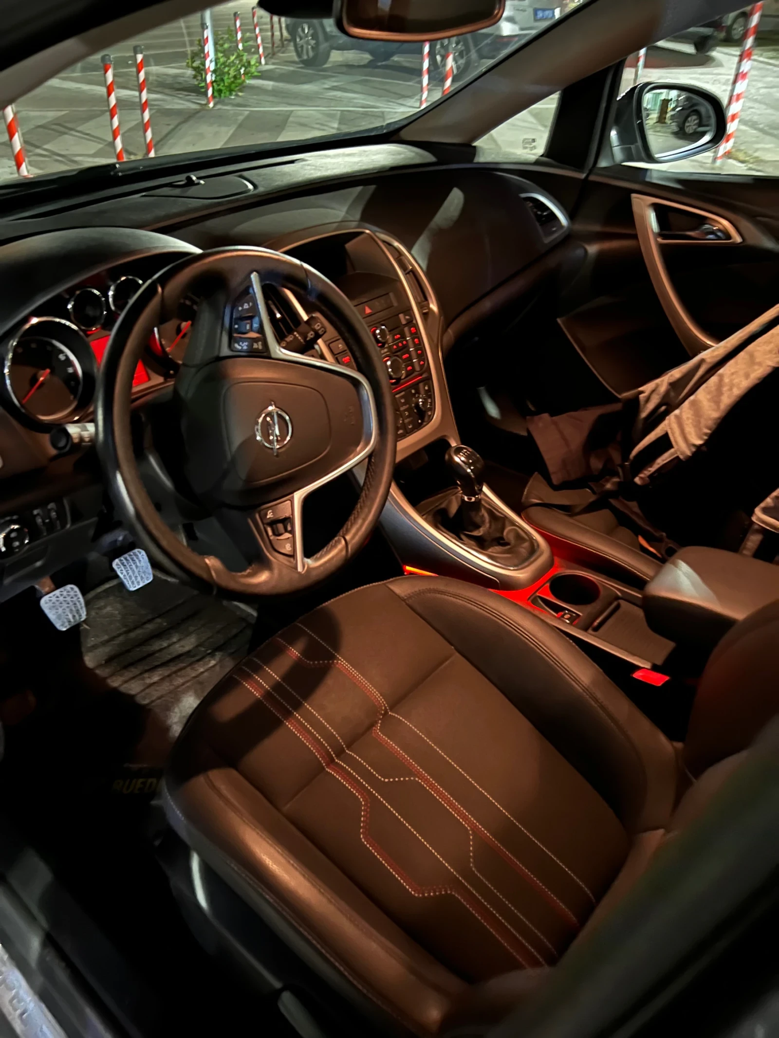 Opel Astra 150Anniversary , снимка 6 - Автомобили и джипове - 54958436