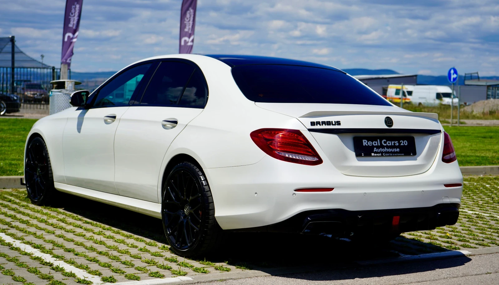 Mercedes-Benz E 450 4 MATIC* BRABUS* 360 CAM* DISTR* KEYLESS* BURM* HU, снимка 6 - Автомобили и джипове - 55232742