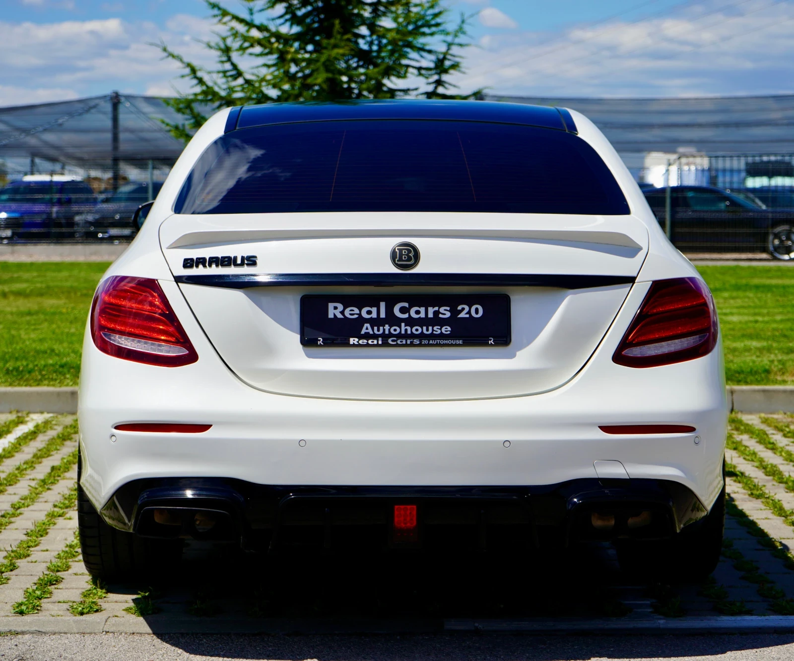 Mercedes-Benz E 450 4 MATIC* BRABUS* 360 CAM* DISTR* KEYLESS* BURM* HU, снимка 5 - Автомобили и джипове - 55232742
