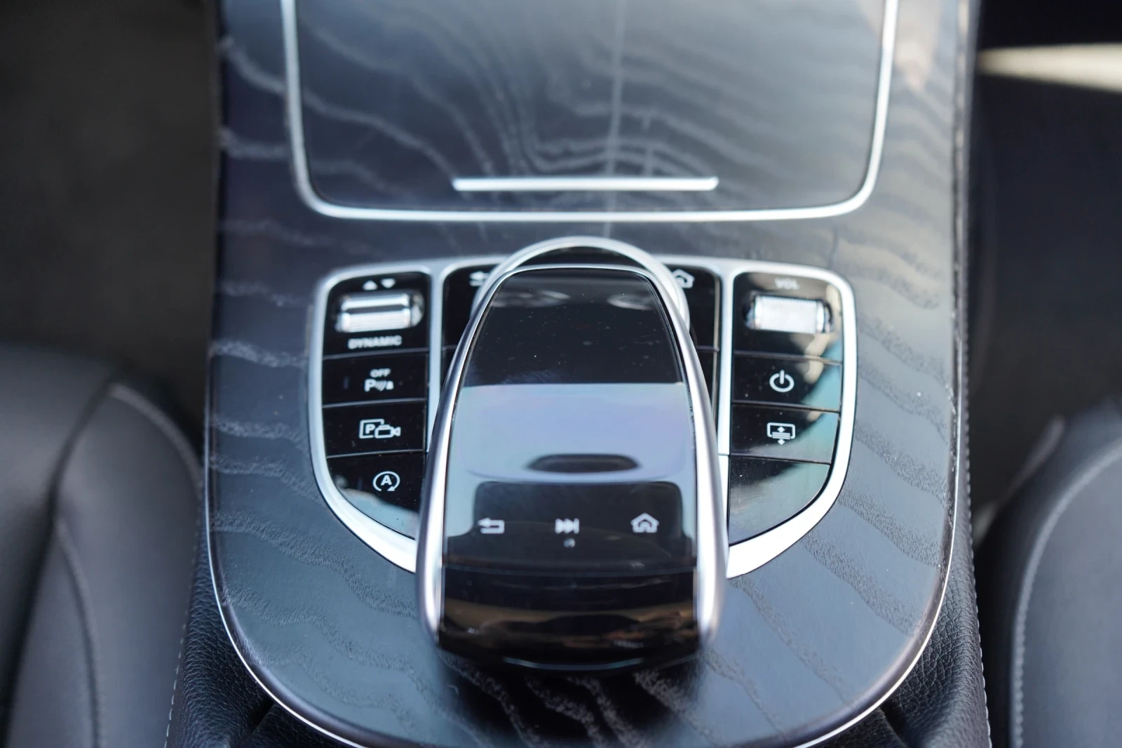 Mercedes-Benz E 450 4 MATIC* BRABUS* 360 CAM* DISTR* KEYLESS* BURM* HU, снимка 13 - Автомобили и джипове - 55232742