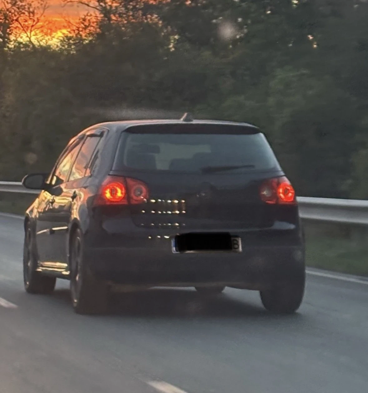 VW Golf, снимка 4 - Автомобили и джипове - 55560126