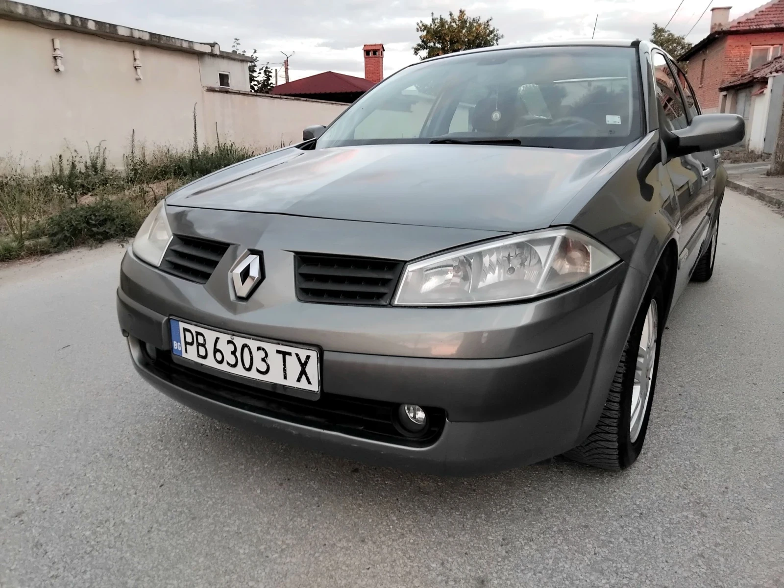 Renault Megane 2.0i.135k.+ КЛИМА. БЕНЗИН , снимка 3 - Автомобили и джипове - 55669244