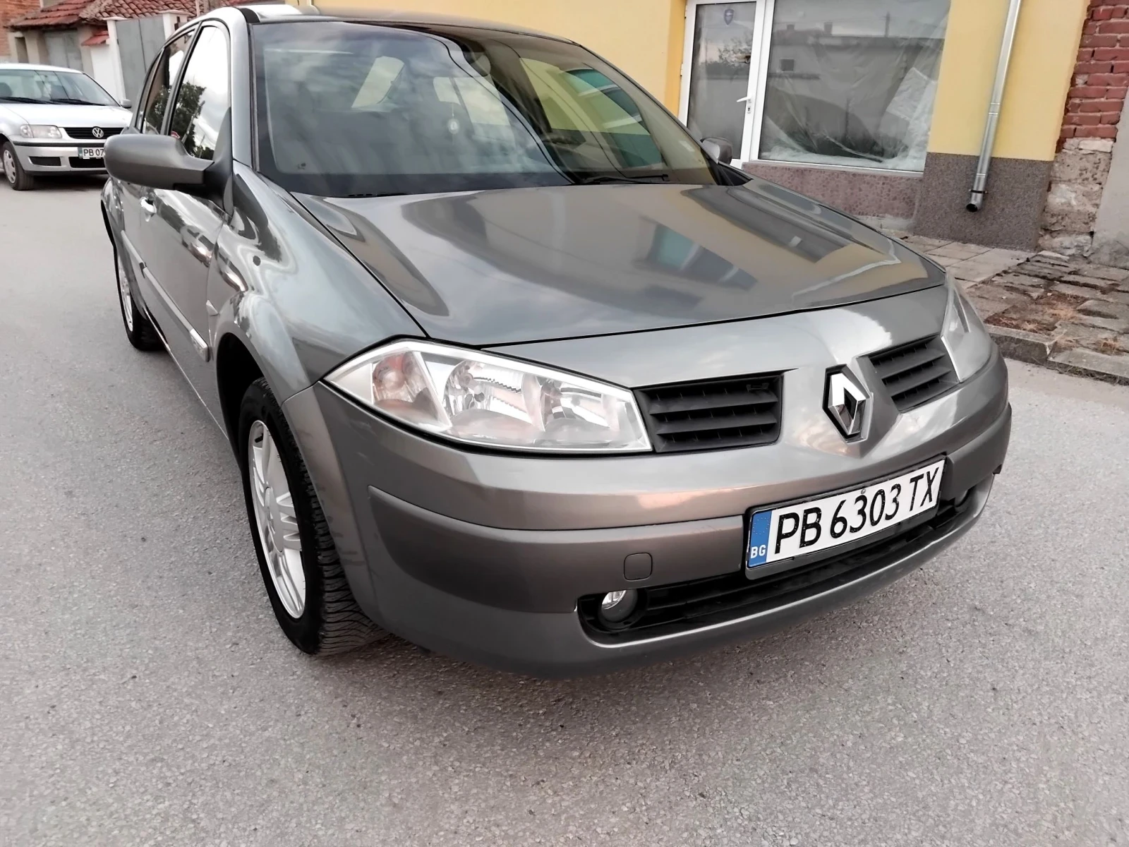 Renault Megane 2.0i.135k.+ КЛИМА. БЕНЗИН , снимка 8 - Автомобили и джипове - 55669244