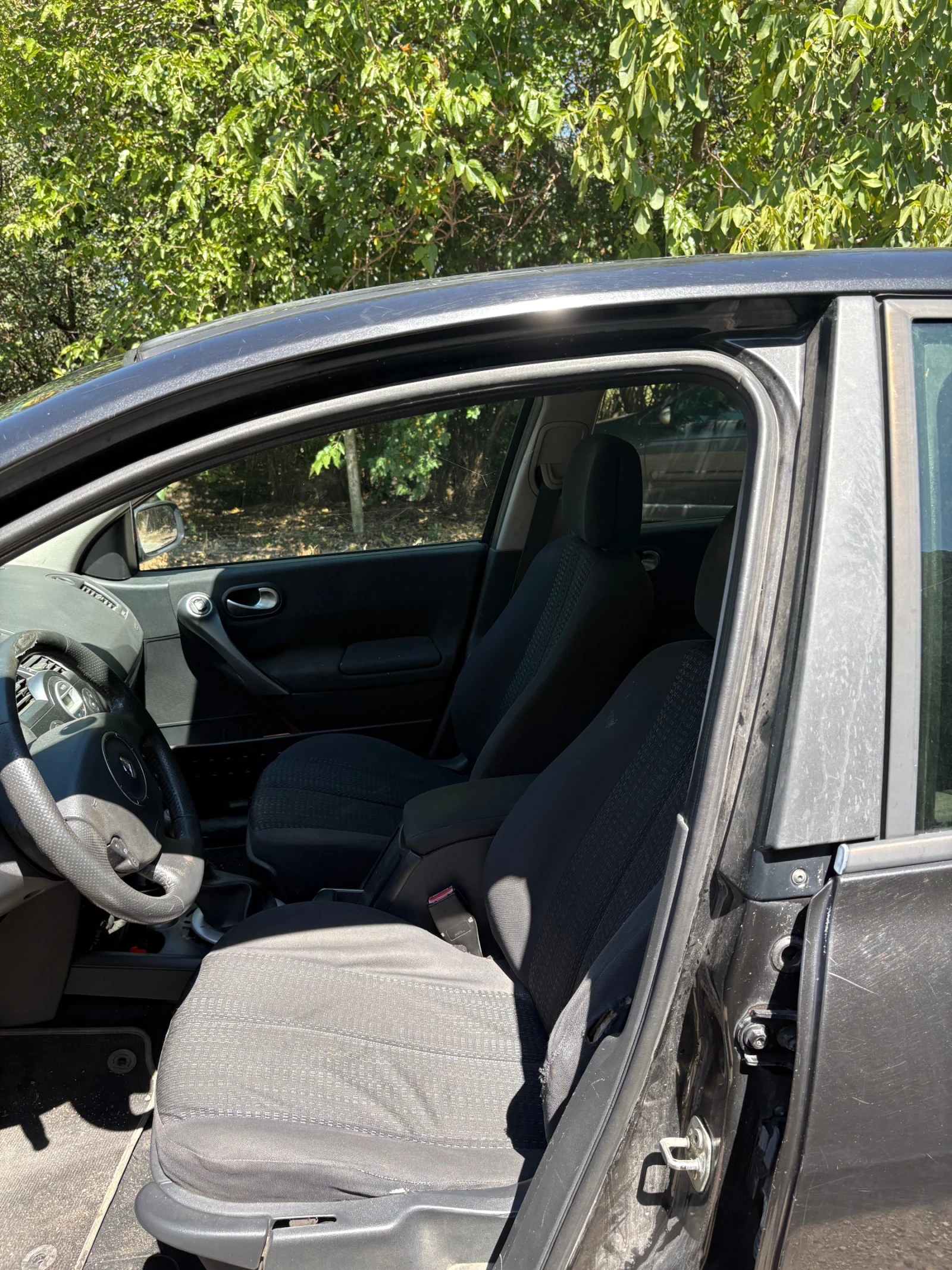 Renault Megane 2.0cdi, снимка 10 - Автомобили и джипове - 55695479