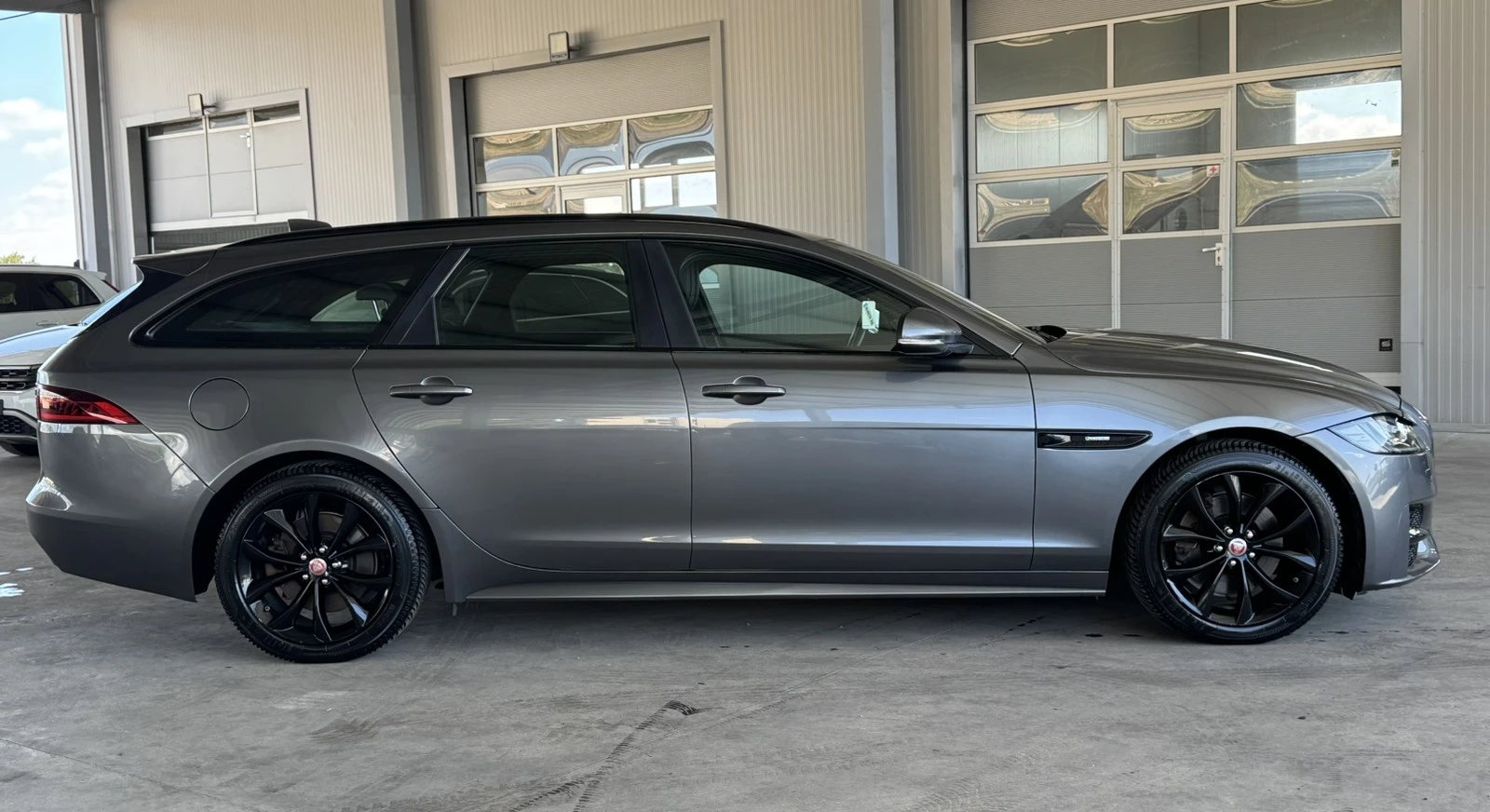 Jaguar Xf D* 180ps* 4x4* R-Sport* 140хл.км* LED* НАВИ* , снимка 6 - Автомобили и джипове - 55974739