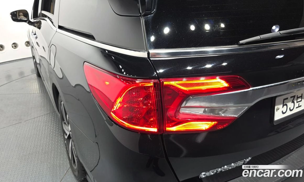 Honda Odyssey 3.5 5th, снимка 9 - Автомобили и джипове - 56122923