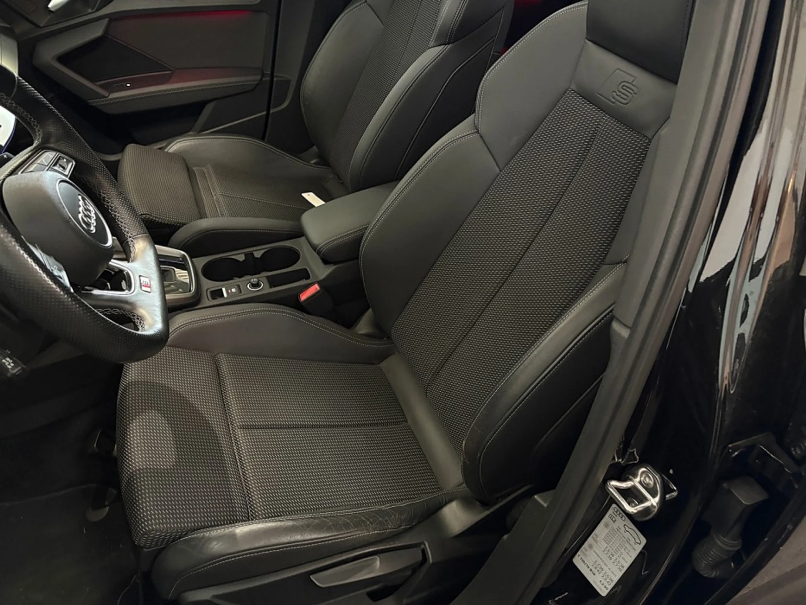 Audi A3 35 TFSI , снимка 8 - Автомобили и джипове - 56719775