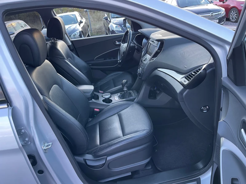 Hyundai Santa fe 2.4 GDI, 192 Hp, Бензин, 206000 Реални Км!Обслужен, снимка 10 - Автомобили и джипове - 52162886