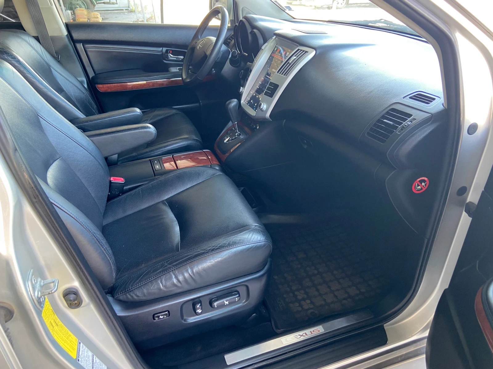 Lexus RX 300 3.0i V6 Ambassador - изображение 8