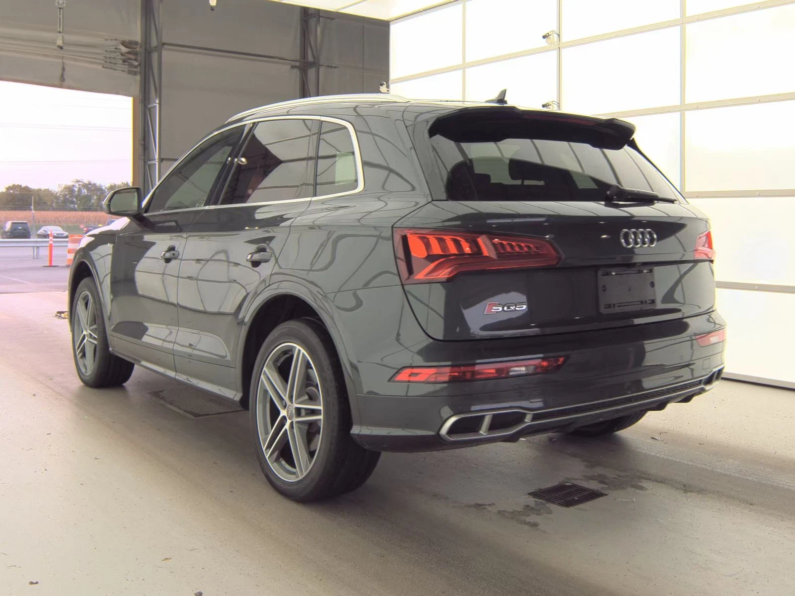 Audi SQ5 PREMIUM PLUS* MATRIX* PANO* ALCANTARA* KEYLESS | Mobile.bg   6