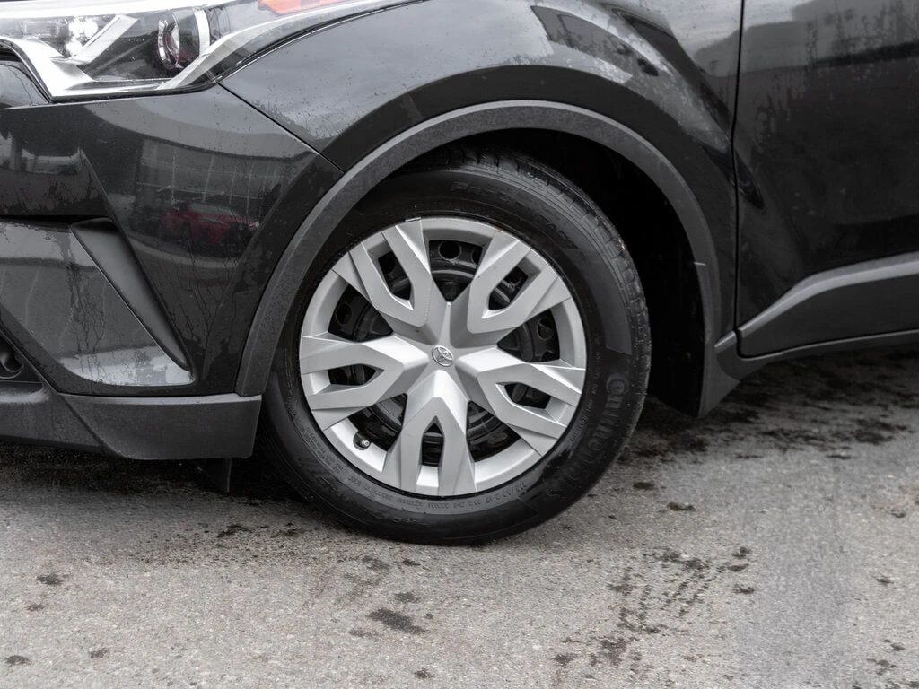 Toyota C-HR *  *    *   *  | Mobile.bg   7