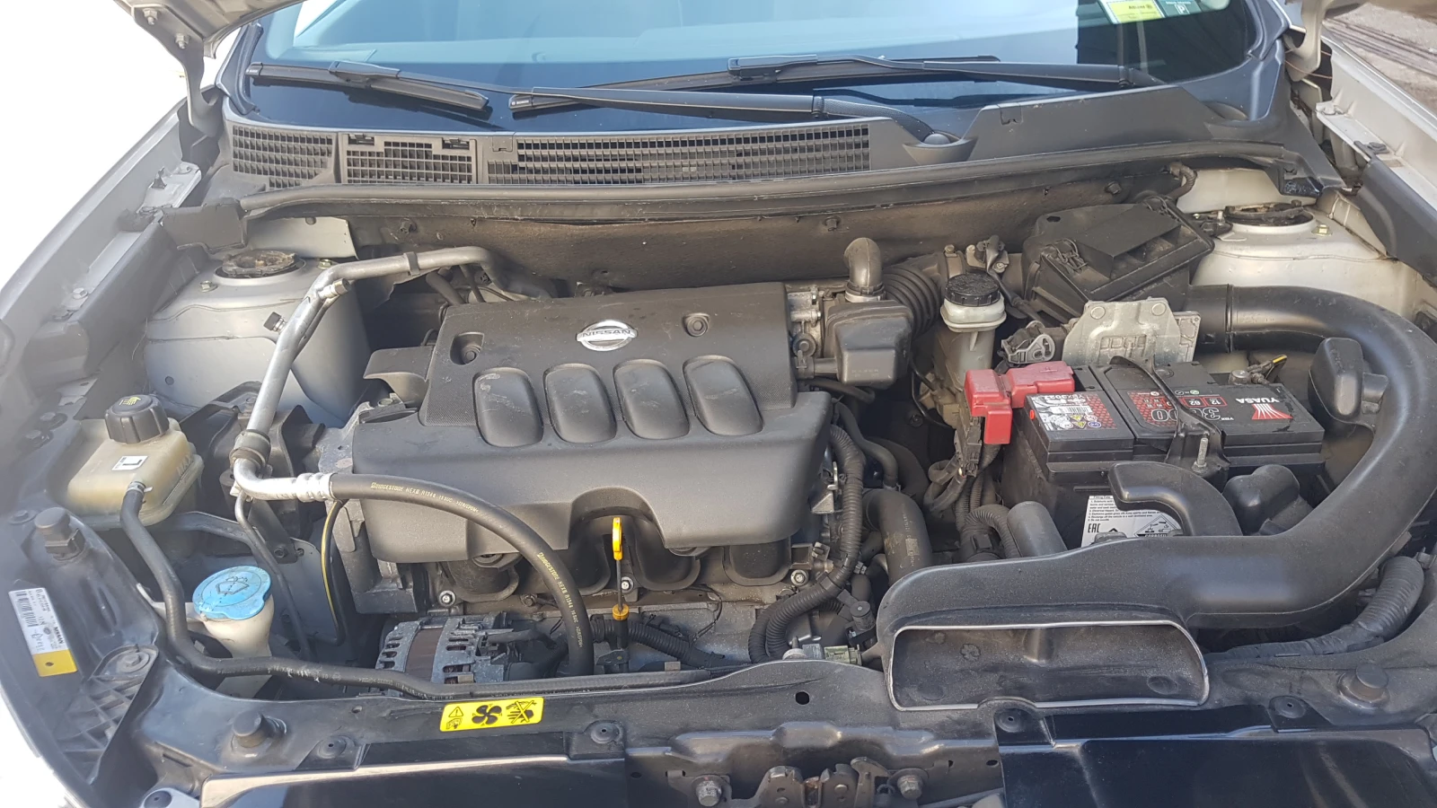 Nissan Qashqai 2.0i AVTOMAT 4X4-142 X -KM, снимка 17 - Автомобили и джипове - 53826982