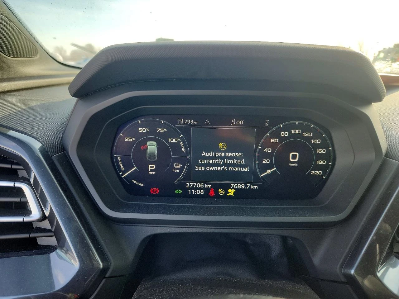 Audi Q4 E-Tron Premium, снимка 9 - Автомобили и джипове - 54129643