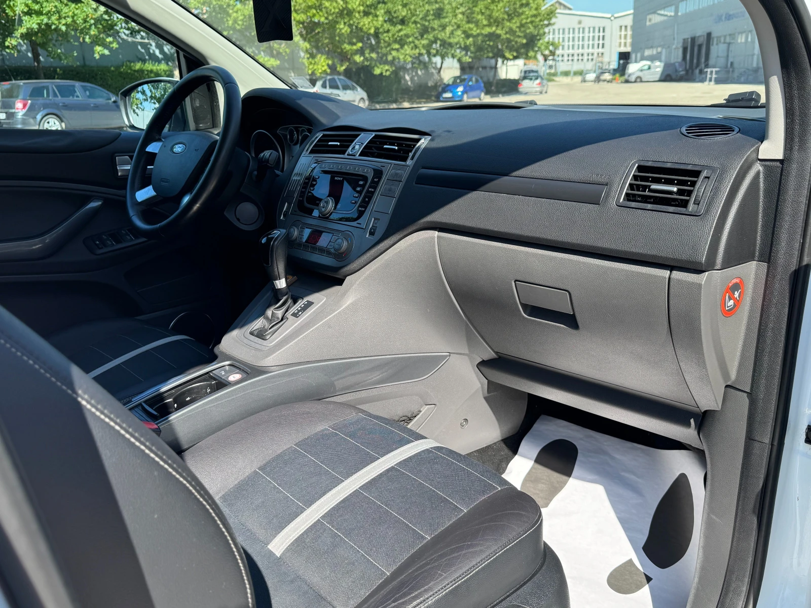 Ford Kuga 2.0d/Автоматик, снимка 16 - Автомобили и джипове - 55308675