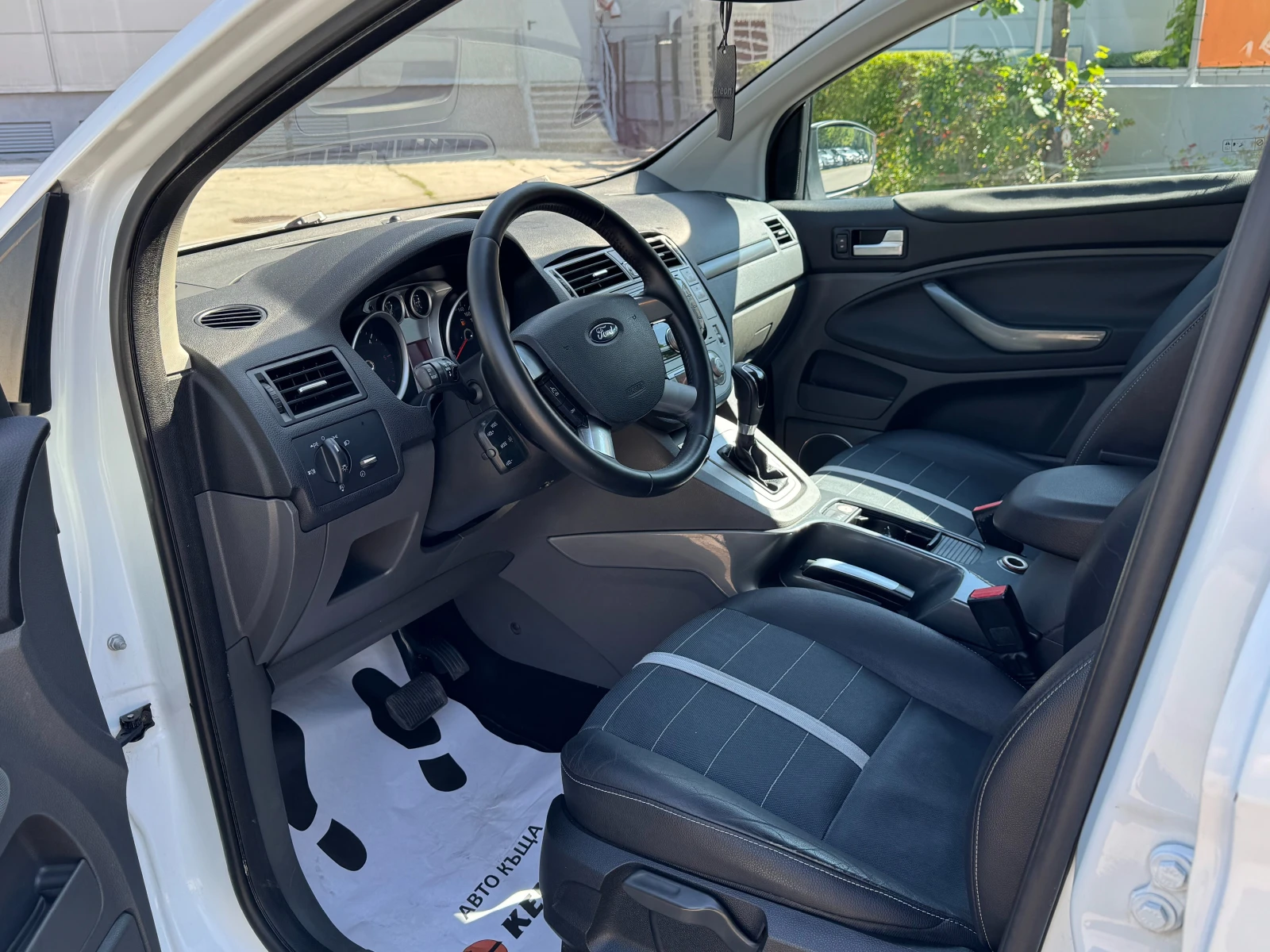 Ford Kuga 2.0d/Автоматик, снимка 10 - Автомобили и джипове - 55308675