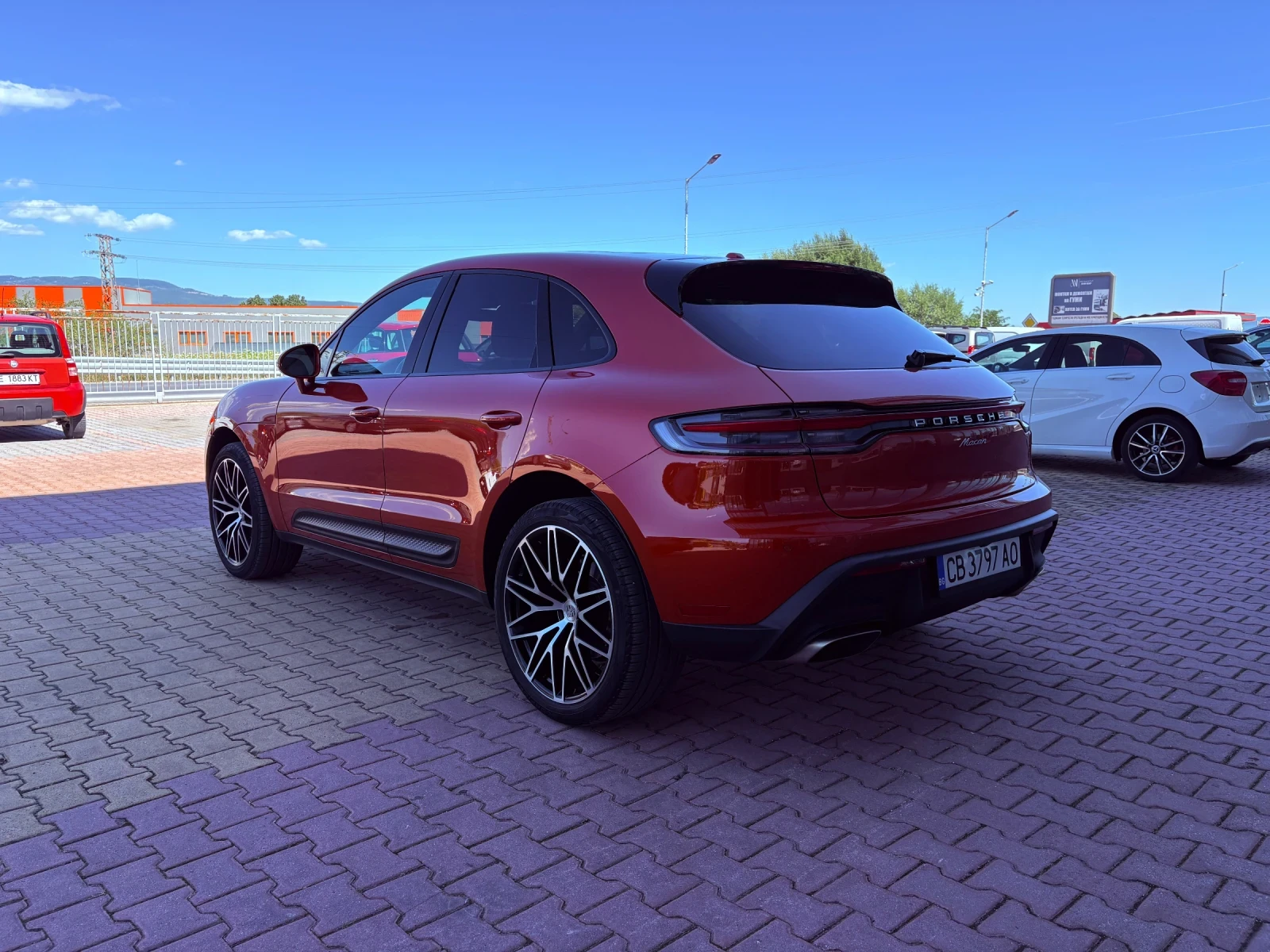 Porsche Macan PАNO| Distr | Car Play| Chrono| Гаранция, снимка 5 - Автомобили и джипове - 55681334