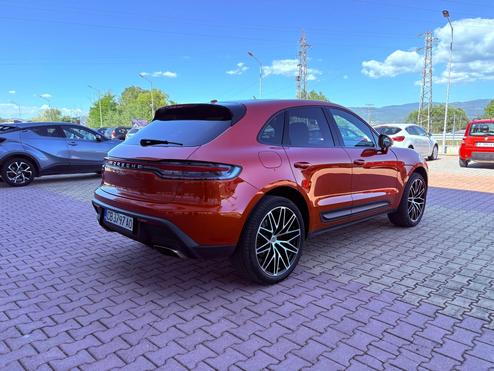 Porsche Macan PАNO| Distr | Car Play| Chrono| Гаранция, снимка 4 - Автомобили и джипове - 55681334