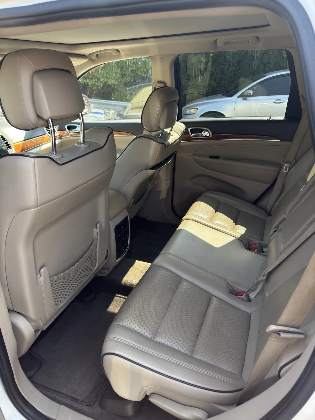 Jeep Grand cherokee 5.7-HEMI-ОБСЛУЖЕН, снимка 12 - Автомобили и джипове - 55768184
