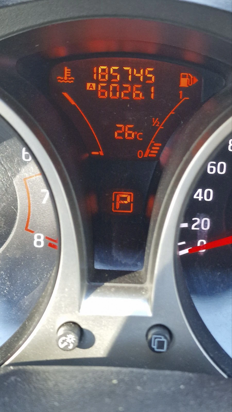 Nissan Juke, снимка 5 - Автомобили и джипове - 56271233