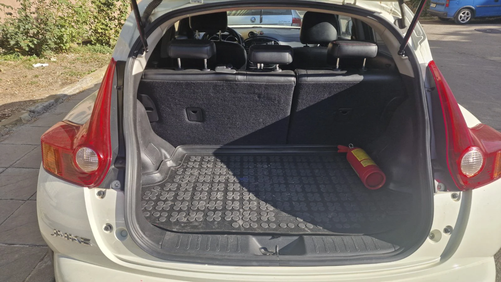 Nissan Juke, снимка 16 - Автомобили и джипове - 56271233