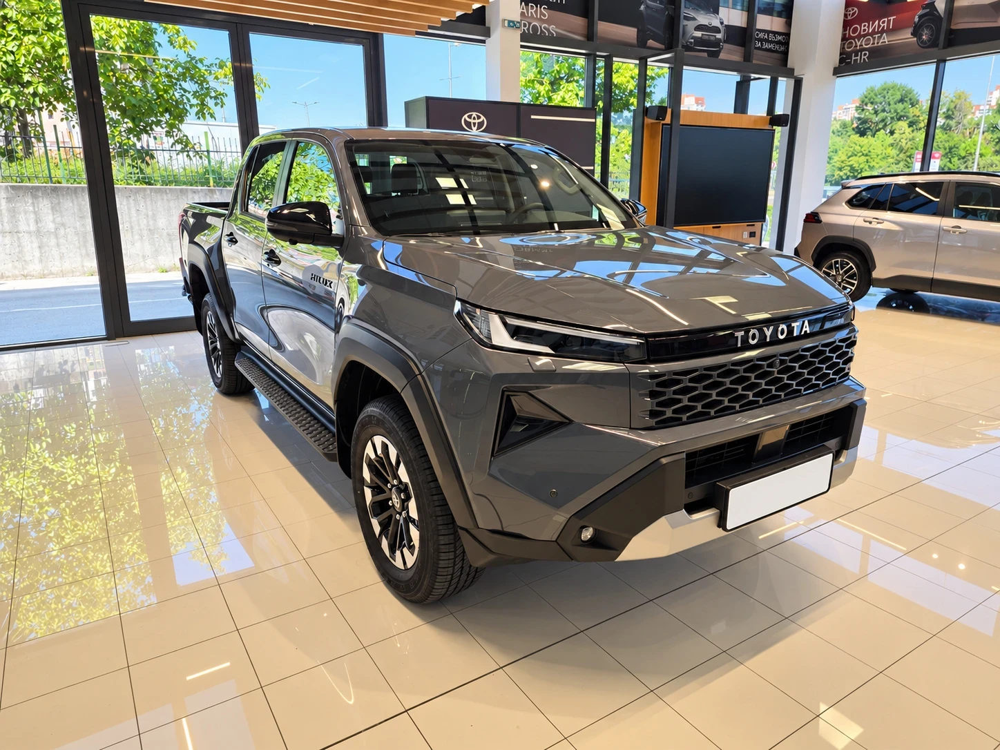 Toyota Hilux, снимка 2 - Автомобили и джипове - 56317612