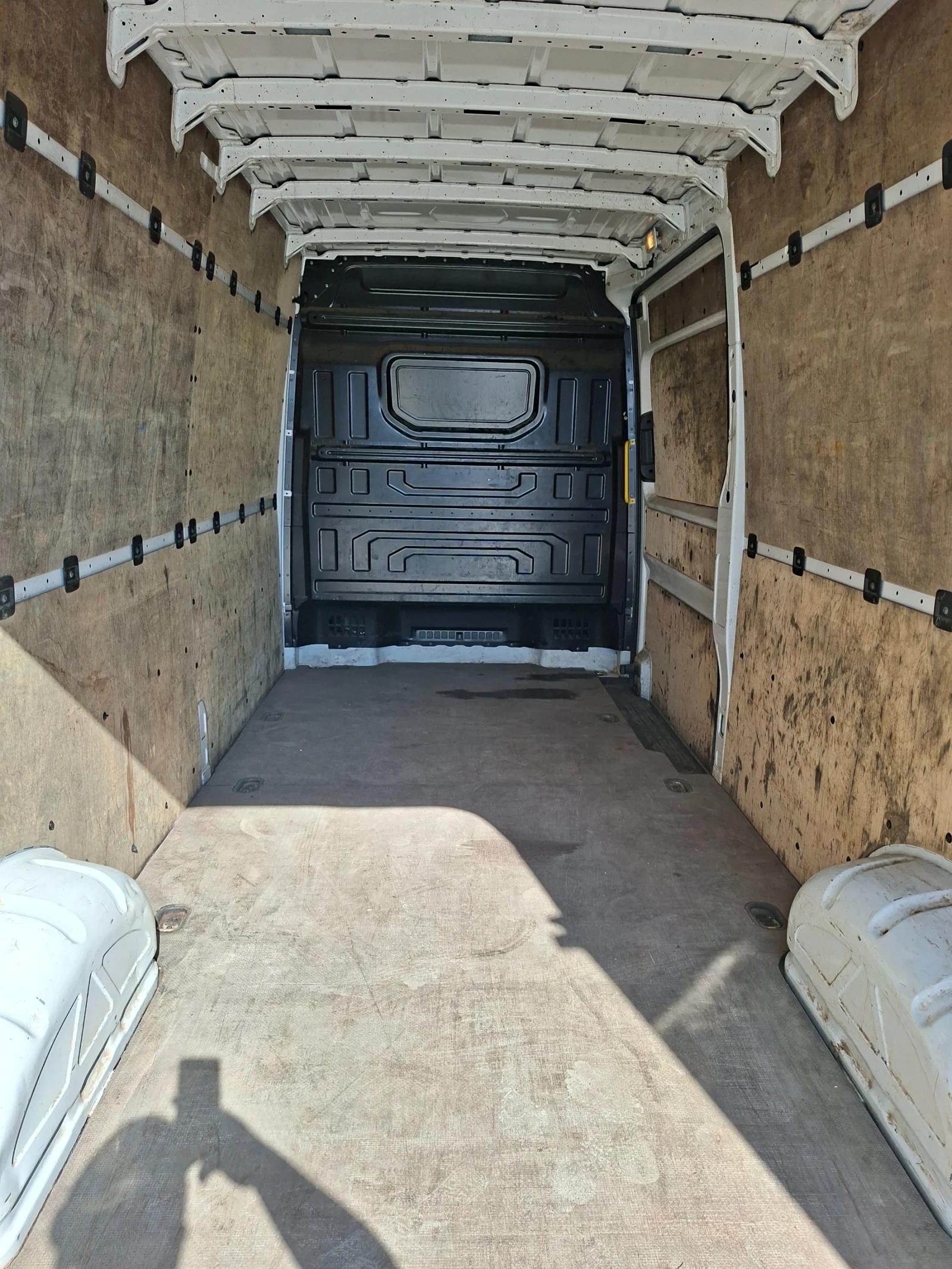 VW Crafter, снимка 8 - Бусове и автобуси - 54895523