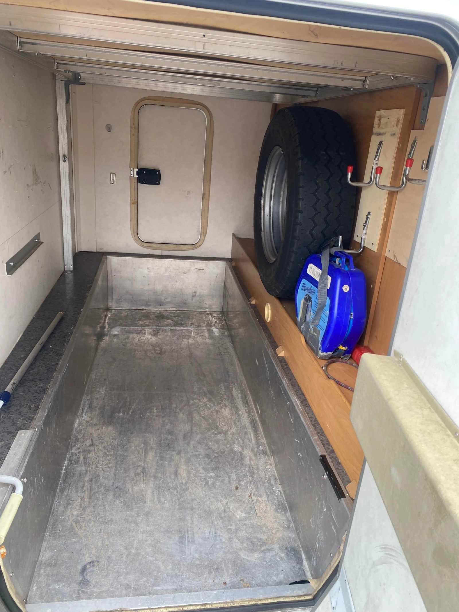 Кемпер HYMER / ERIBA Швейцария Клима - изображение 5