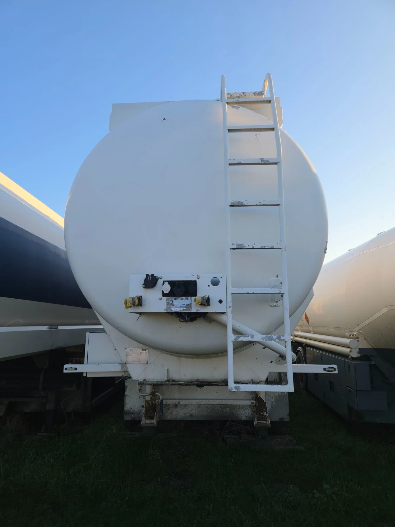 Полуремарке Schwarzmuller, снимка 2 - Ремаркета - 56734416
