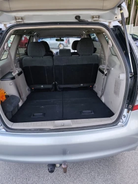 Mitsubishi Grandis Mitsubishi Grandis 2.4i Газ, снимка 13