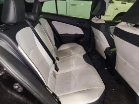 Toyota Prius 1.8l Three Touring, снимка 10