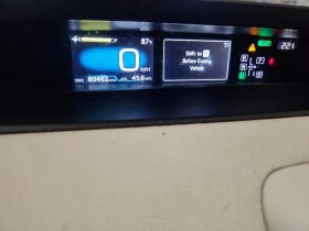 Toyota Prius 1.8l Three Touring, снимка 9