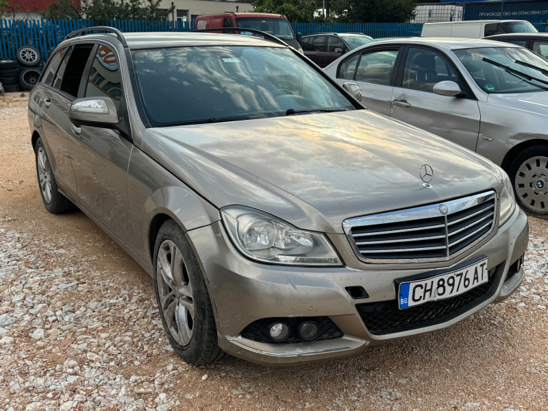 Mercedes-Benz C 220, снимка 2 - Автомобили и джипове - 46707132