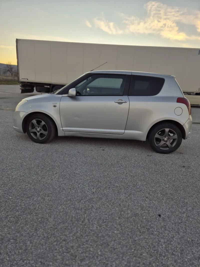 Suzuki Swift DDiS, снимка 4 - Автомобили и джипове - 48089495