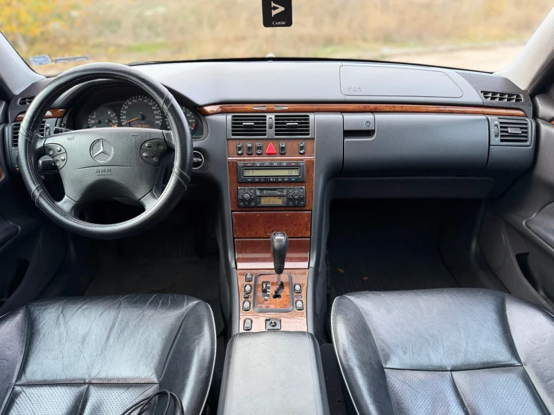 Mercedes-Benz E 240 W210 AVANGADRE Газ/Атоматик, снимка 8 - Автомобили и джипове - 52352550