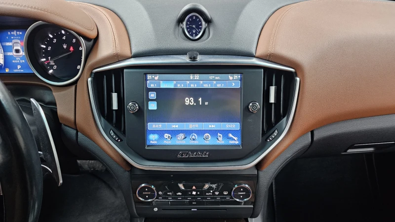 Maserati Ghibli 3.0, снимка 14 - Автомобили и джипове - 52443743