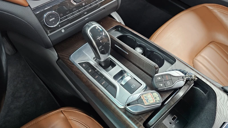 Maserati Ghibli 3.0, снимка 8 - Автомобили и джипове - 52443743