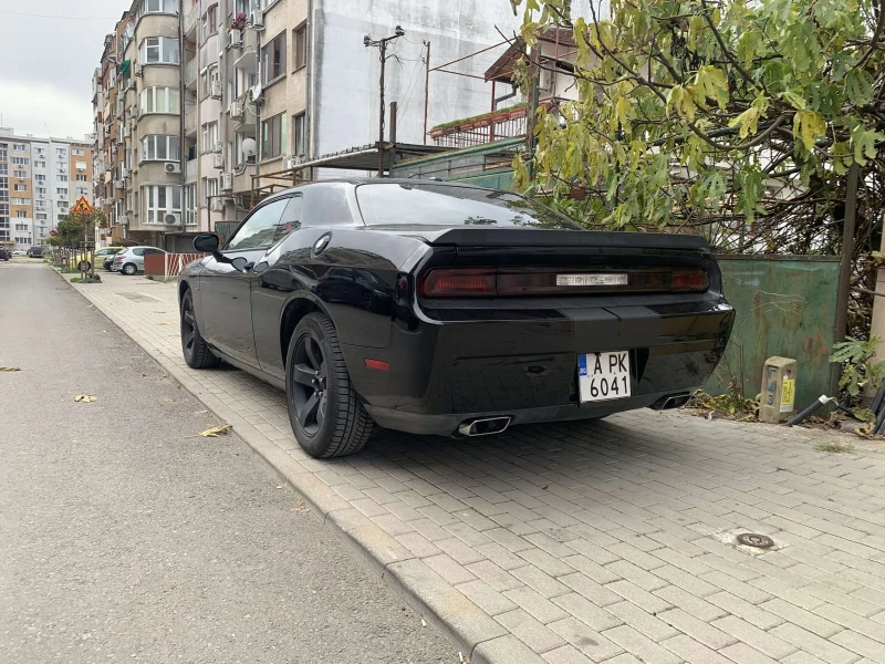 Dodge Challenger, снимка 5 - Автомобили и джипове - 52529405