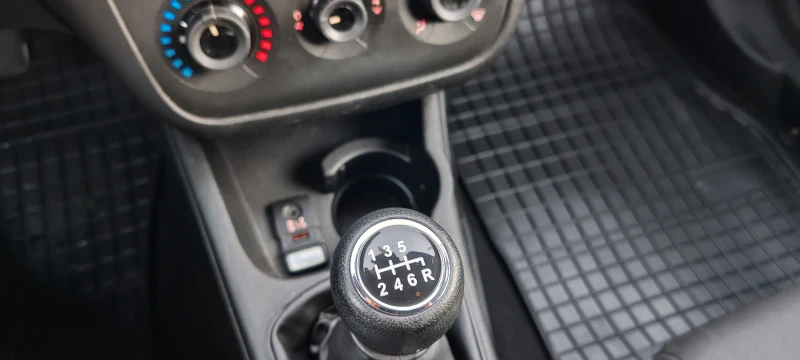 Fiat Punto 1.4 6sk. EVO TOП!, снимка 14 - Автомобили и джипове - 52819721